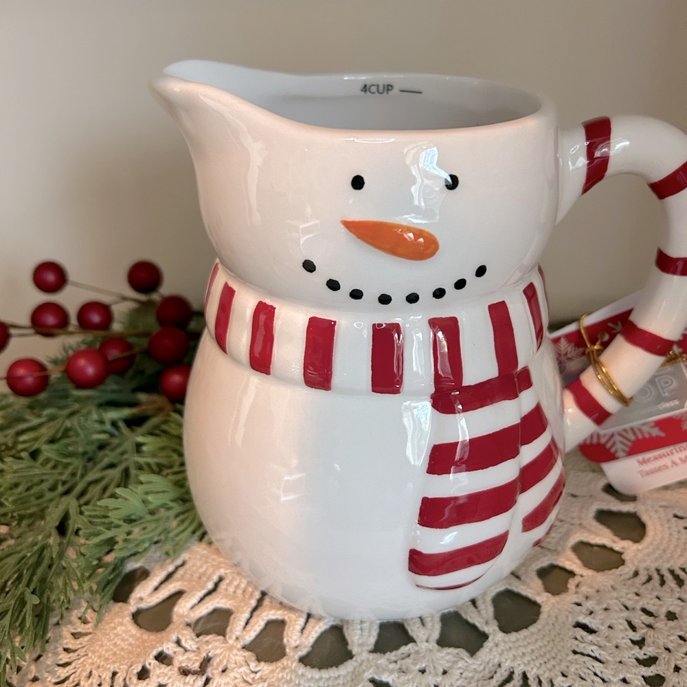 THE BAKE SHOP Snowman Measuring Jug Cup 34 fl oz Holiday Christmas New With Tags